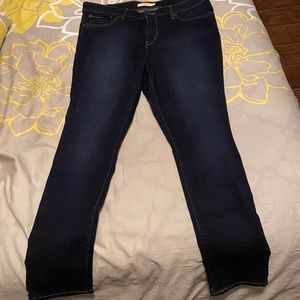 Levi’s dark wash skinny jeans